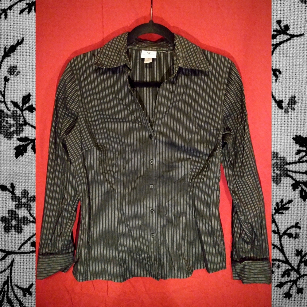 Worthington stretch pinstriped blouse size 8
